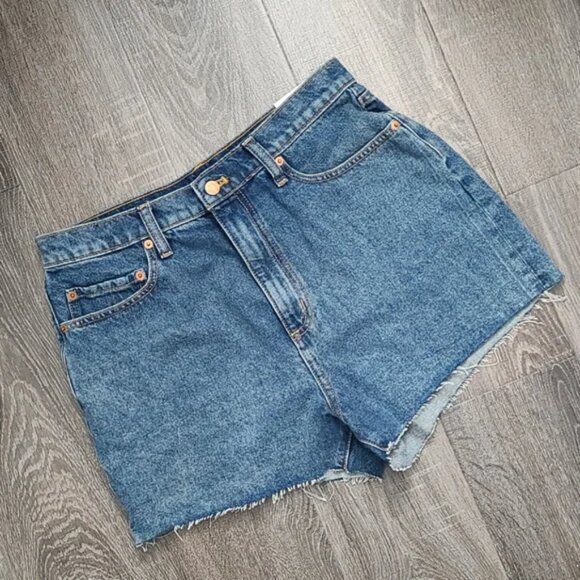 Victoria's Secret PINK high waist Jean Shorts - Picture 2 of 4